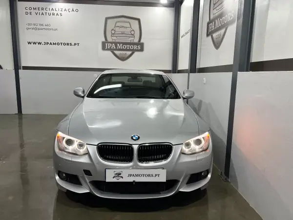 BMW 320 2010 — foto 2 de 32