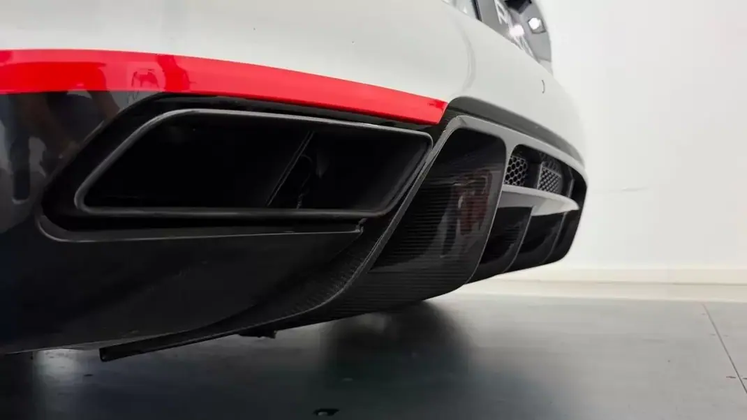 Audi R8 Coupé 2015 - 129990 EUR, 78788 km - 78788km - foto 13 de 34
