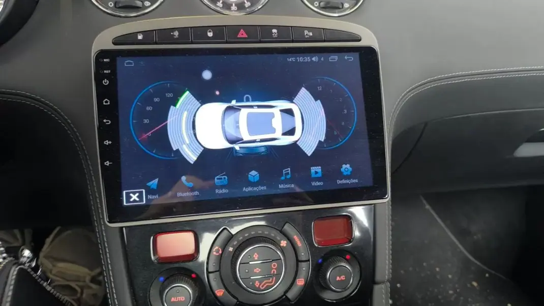 Peugeot RCZ 2011 - 11500 EUR, 126000 km - AUTO.MOTO.pt - 126000km - foto 9 de 14