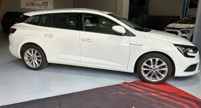 Renault Mégane 2019 - 14250 EUR, 135000 km - AUTO.MOTO.pt - 135000km - foto 6 de 37