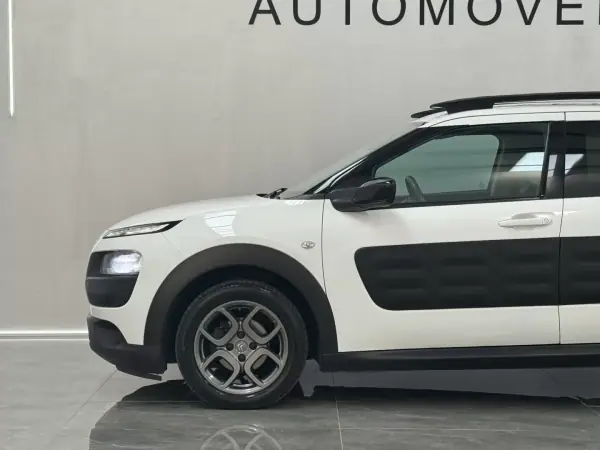 Citroën C4 Cactus 2017 - 13990 EUR, 163000 km - 163000km - foto 11 de 24