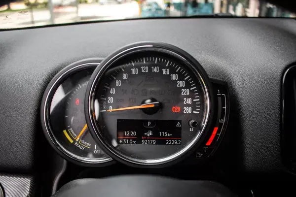 MINI Countryman 2018 - 19990 EUR, 92179 km - AUTO.MOTO.pt - 92179km - foto 18 de 44