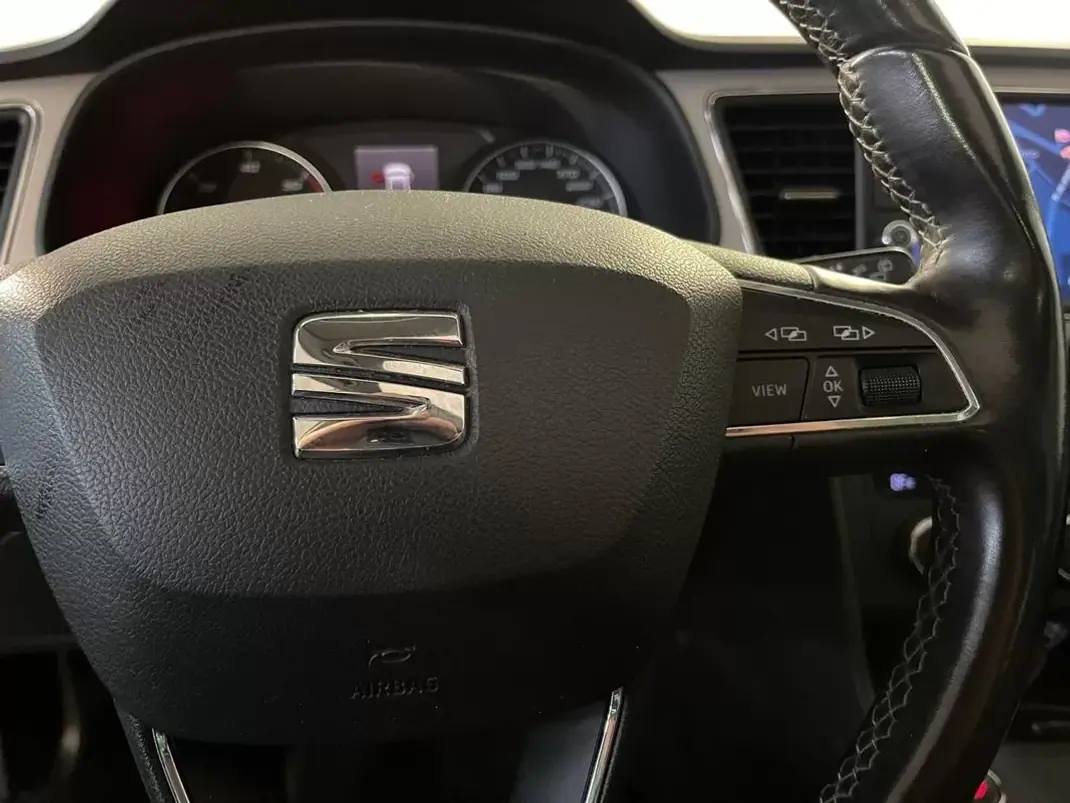 SEAT Leon ST 2018 - 11750 EUR, 195000 km - AUTO.MOTO.pt - 195000km - foto 20 de 35