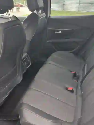 Peugeot 3008 2019 - 17900 EUR, 108000 km - 108000km - foto 6 de 12