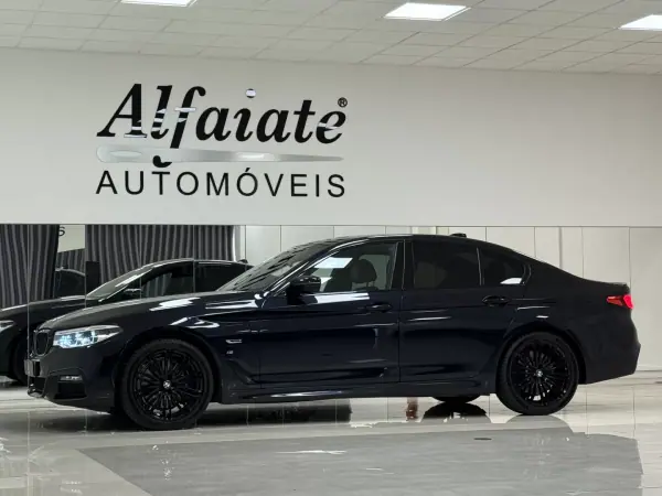 BMW 530 2020 - 31990 EUR, 120000 km - AUTO.MOTO.pt - 120000km - foto 2 de 65