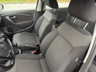 Volkswagen Polo 2017 - 10900 EUR, 152200 km - AUTO.MOTO.pt - 152200km - foto 7 de 28