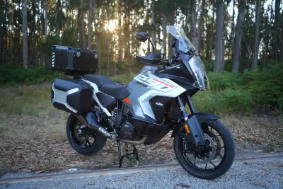KTM 1290 Super Adventure 2023 - 17990 EUR, 32000 km - AUTO.MOTO.pt - 32000km - foto 4 de 46
