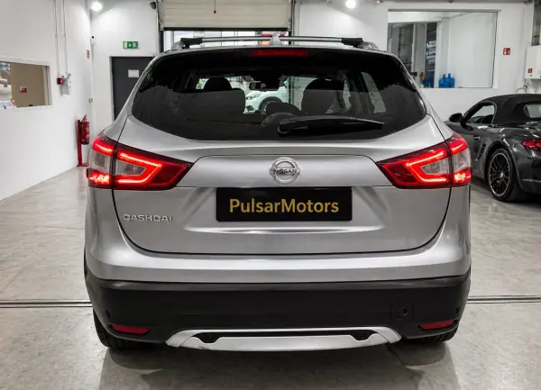 Nissan Qashqai 2014 - 13900 EUR, 179252 km - AUTO.MOTO.pt - 179252km - foto 5 de 10