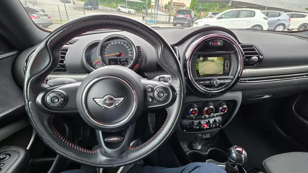 MINI Clubman 2016 - 15990 EUR, 186000 km - AUTO.MOTO.pt - 186000km - foto 16 de 29