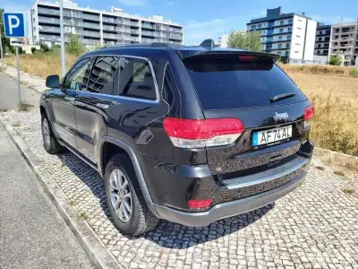 Jeep Grand Cherokee 2016 - 34950 EUR, 135350 km - AUTO.MOTO.pt - 135350km - foto 4 de 60