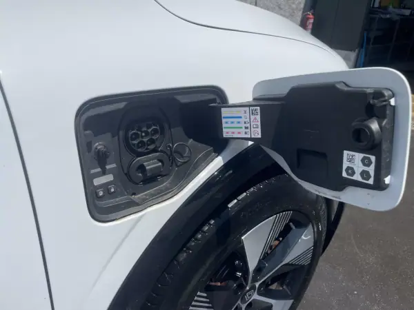 Renault Mégane E-Tech 2022 - 23900 EUR, 75483 km - AUTO.MOTO.pt - 75483km - foto 12 de 30