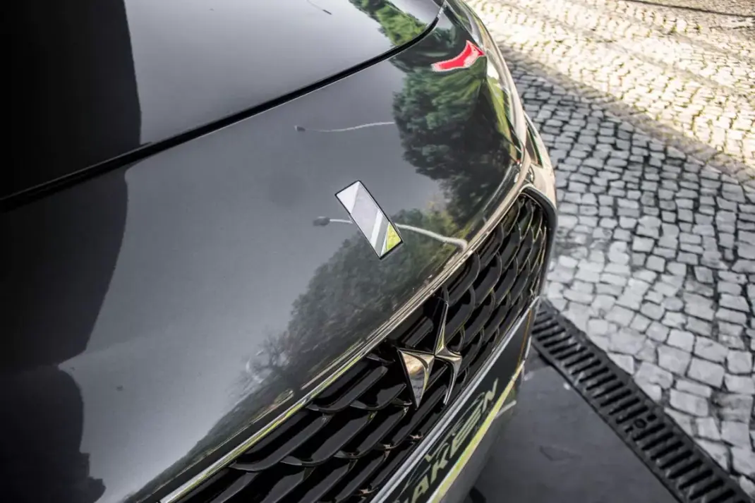 DS DS3 2017 - 11900 EUR, 94499 km - AUTO.MOTO.pt - 94499km - foto 9 de 36