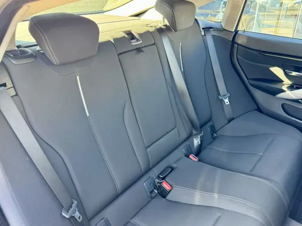 BMW 418 Gran Coupé 2016 - 17500 EUR, 180000 km - AUTO.MOTO.pt - 180000km - foto 16 de 24