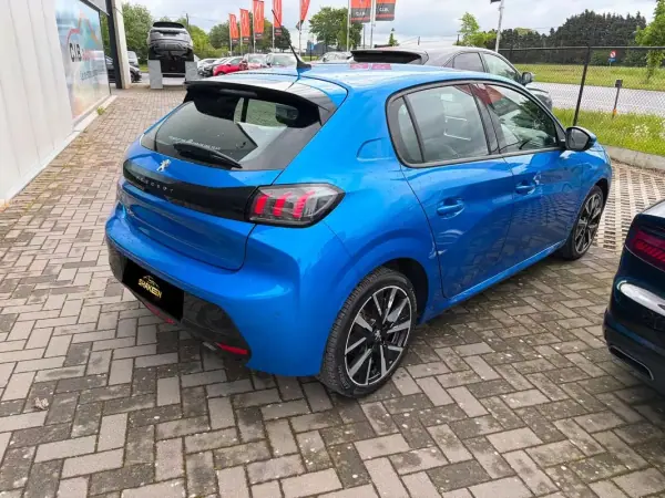 Peugeot 208 2021 - 12890 EUR, 75350 km - 75350km - foto 3 de 10