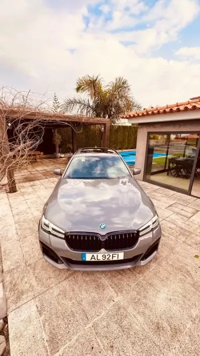 BMW 530e 2021 - 38750 EUR, 118296 km - AUTO.MOTO.pt - 118296km - foto 27 de 31