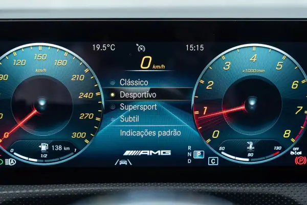 Mercedes-Benz CLA 45 AMG 2023 - 54950 EUR, 27000 km - AUTO.MOTO.pt - 27000km - foto 26 de 47