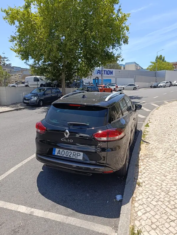 Renault Clio Sport Tourer 2016 - 8000 EUR, 177500 km - 177500km - foto 2 de 10