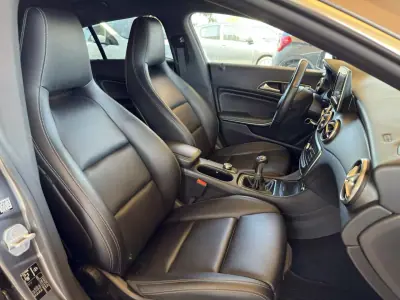 Mercedes-Benz CLA 180 2016 - 17950 EUR, 146271 km - AUTO.MOTO.pt - 146271km - foto 29 de 33