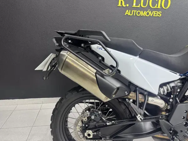 Husqvarna Norden 901 2023 - 14000 EUR, 8407 km - AUTO.MOTO.pt - 8407km - foto 11 de 24