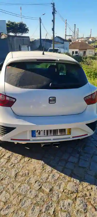 SEAT Ibiza 2011 - 8500 EUR, 250000 km - AUTO.MOTO.pt - 250000km - foto 3 de 7
