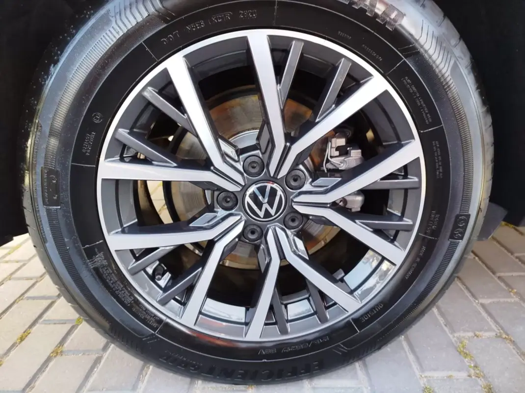 Volkswagen Tiguan 2020 - 22950 EUR, 48551 km - AUTO.MOTO.pt - 48551km - foto 21 de 22