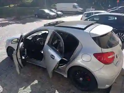 Mercedes-Benz A 45 AMG 2015 - 25500 EUR, 190000 km - foto 3 de 15