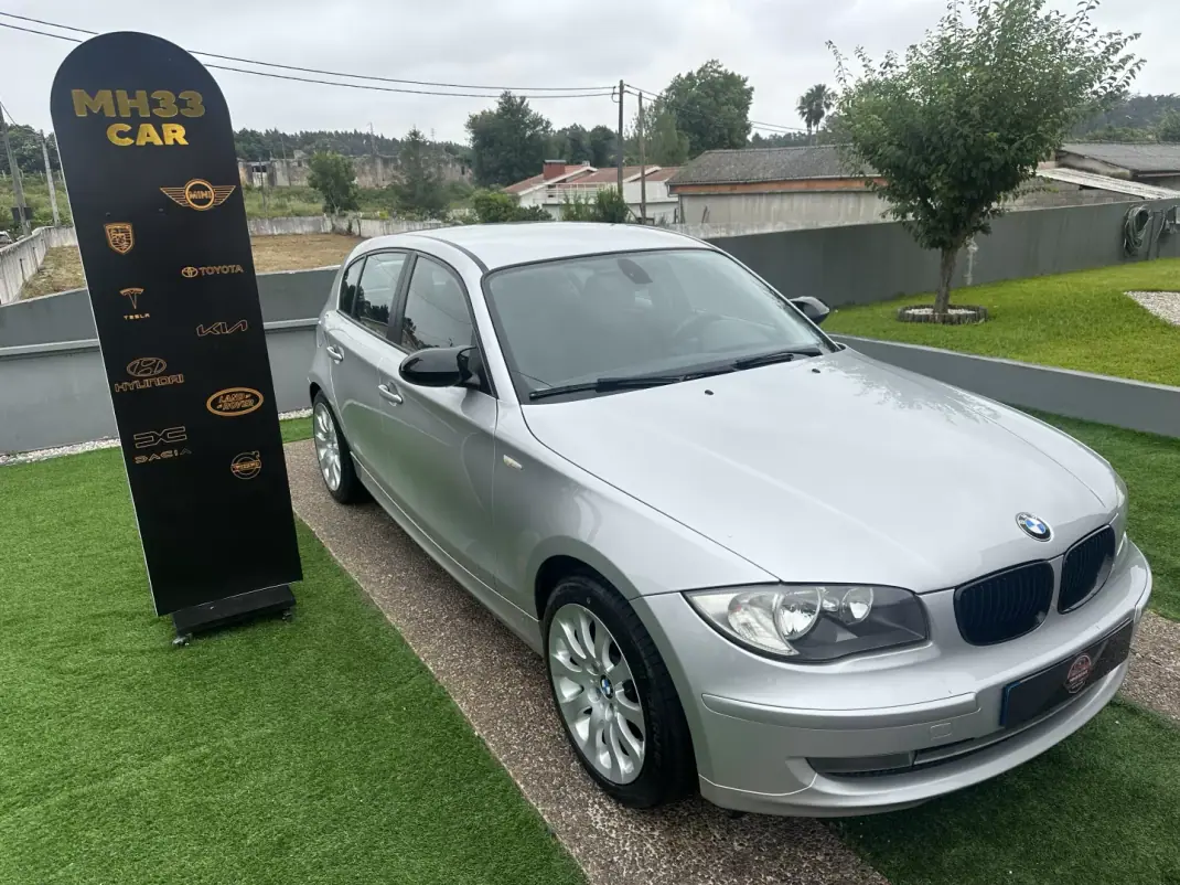 BMW 118 2009 - 8900 EUR, 184000 km - AUTO.MOTO.pt - 184000km - foto 4 de 55