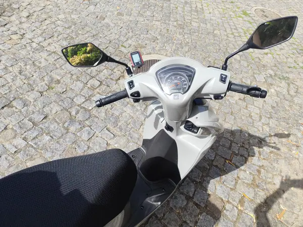 Honda Vision 2026 - 1990 EUR, 1192 km - AUTO.MOTO.pt - 1192km - foto 4 de 15