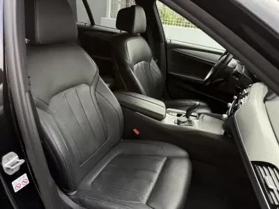 BMW 520 2019 - 28500 EUR, 146000 km - AUTO.MOTO.pt - 146000km - foto 18 de 21