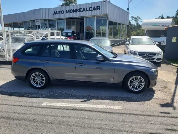 BMW 318 2013 - 14900 EUR, 184100 km - AUTO.MOTO.pt - 184100km - foto 2 de 38
