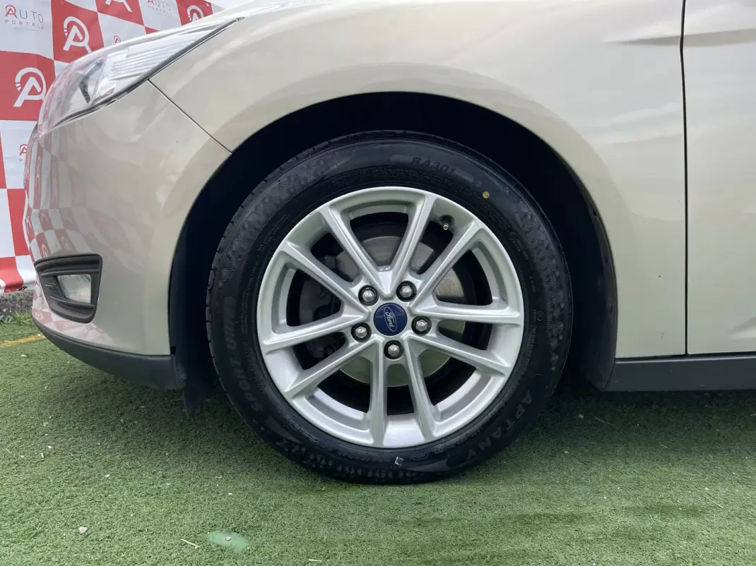 Ford Focus SW 2016 - 10490 EUR, 154200 km - AUTO.MOTO.pt - 154200km - foto 7 de 20