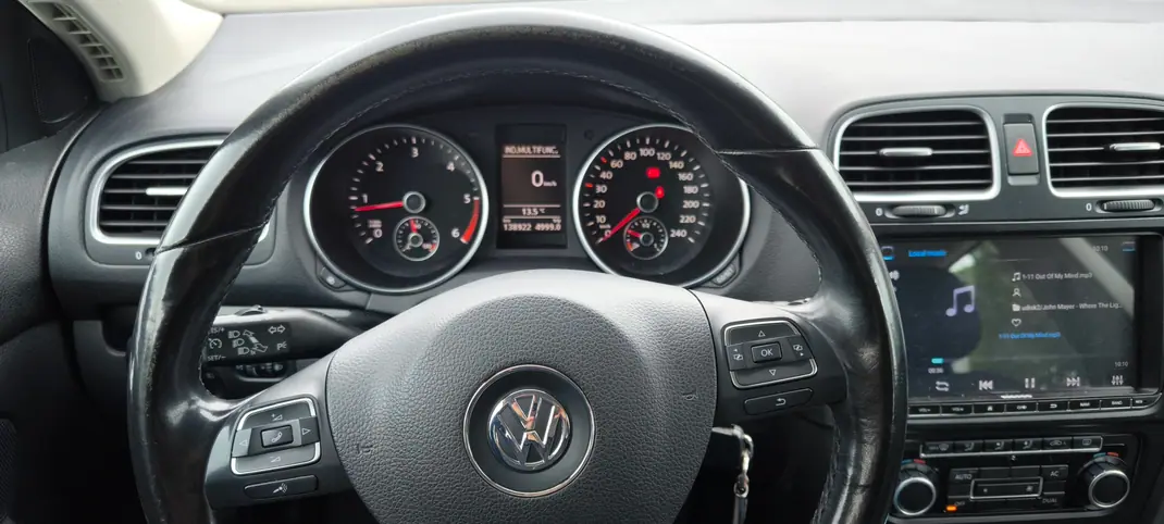 Volkswagen Golf Variant 2010 - 7500 EUR, 139000 km - AUTO.MOTO.pt - 139000km - foto 2 de 7