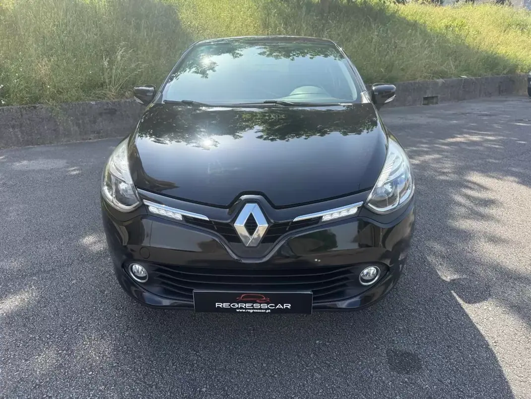 Renault Clio 2014 - 7650 EUR, 170000 km - AUTO.MOTO.pt - 170000km - foto 2 de 24
