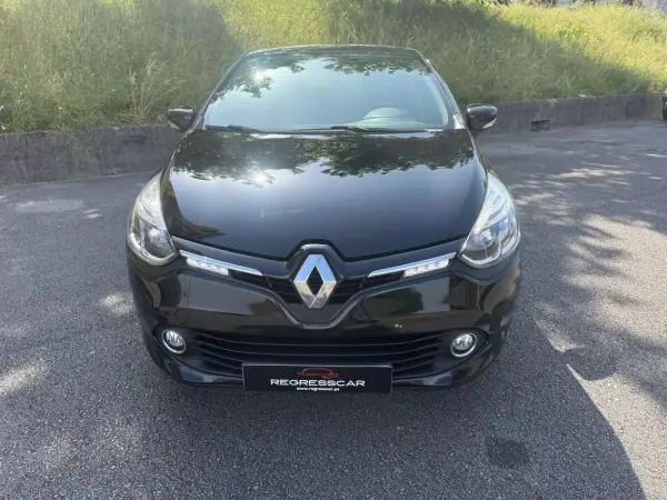 Renault Clio 2014 - 7650 EUR, 170000 km - AUTO.MOTO.pt - 170000km - foto 2 de 24