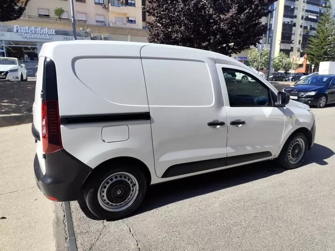 Renault Express 2023 - 12980 EUR, 120000 km - 120000km - foto 21 de 22