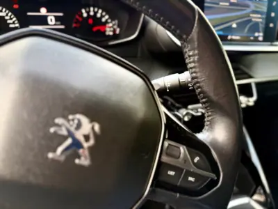 Peugeot 208 2020 - 13950 EUR, 98000 km - AUTO.MOTO.pt - 98000km - foto 20 de 26