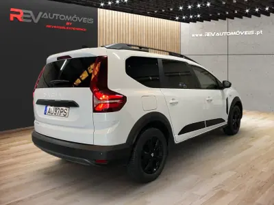 Dacia Jogger 2022 - 13950 EUR, 136000 km - AUTO.MOTO.pt - 136000km - foto 3 de 20