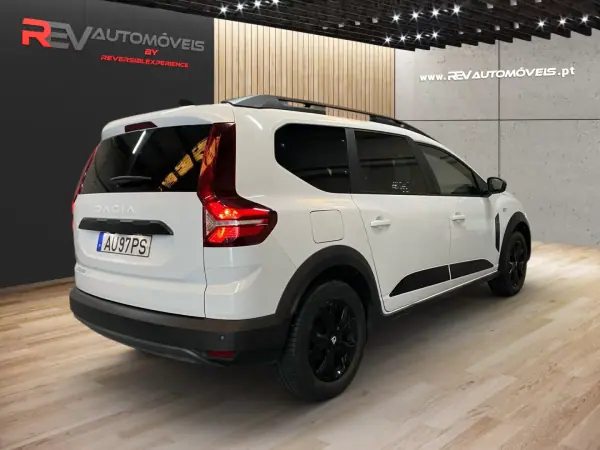 Dacia Jogger 2022 - 13950 EUR, 136000 km - AUTO.MOTO.pt - 136000km - foto 3 de 20