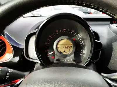 Peugeot 108 2017 - 9600 EUR, 46200 km - AUTO.MOTO.pt - 46200km - foto 4 de 23