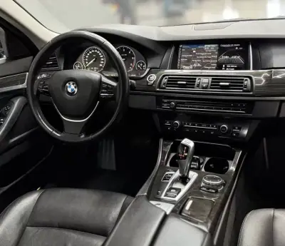 BMW 520 2015 - 18900 EUR, 202000 km - AUTO.MOTO.pt - 202000km - foto 18 de 21