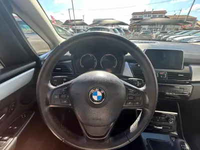 BMW 216 Active Tourer 2019 - 16750 EUR, 141064 km - AUTO.MOTO.pt - 141064km - foto 13 de 24