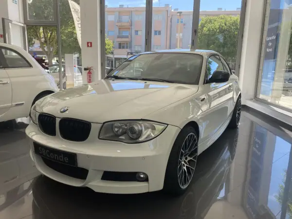 BMW 118 2010 - 9990 EUR, 257544 km - AUTO.MOTO.pt - 257544km - foto 20 de 22
