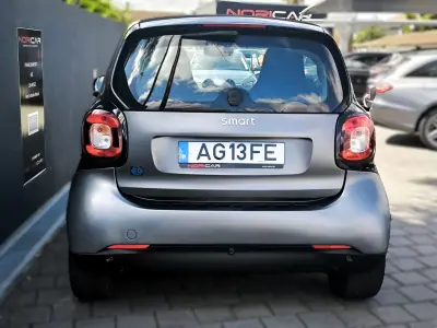 Smart ForTwo Coupé 2021 - 9950 EUR, 102000 km - AUTO.MOTO.pt - 102000km - foto 12 de 32