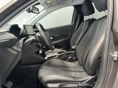 Peugeot 208 2023 - 16490 EUR, 98233 km - AUTO.MOTO.pt - 98233km - foto 24 de 28