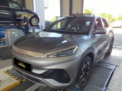 BYD Atto 3 2023 - 27990 EUR, 44503 km - AUTO.MOTO.pt - 44503km - foto 1 de 10