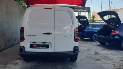 Peugeot PATNER 1.6 HDI 3 LUG 2019 - 8999 EUR, 212000 km - AUTO.MOTO.pt - 212000km - foto 12 de 12