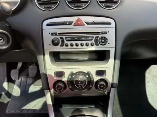 Peugeot 308 SW 2011 - 5900 EUR, 147177 km - AUTO.MOTO.pt - 147177km - foto 20 de 30