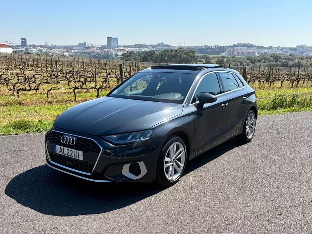Audi A3 Sportback 2021 - 26900 EUR, 80400 km - AUTO.MOTO.pt - 80400km - foto 1 de 23