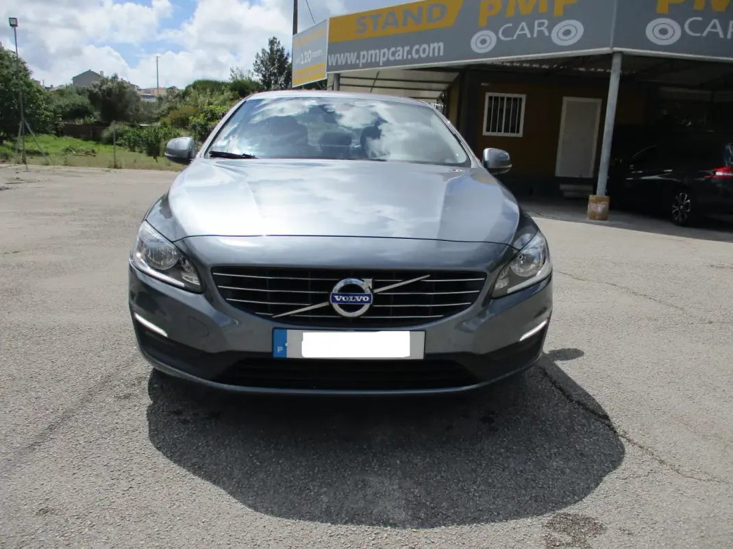 Volvo S60 2016 - 11500 EUR, 236000 km - AUTO.MOTO.pt - 236000km - foto 2 de 11