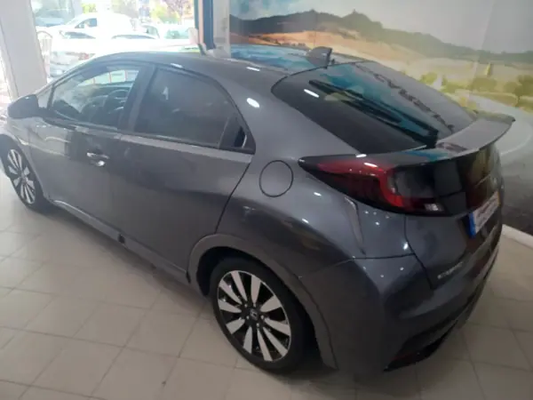 Honda Civic 2016 - 14890 EUR, 120487 km - AUTO.MOTO.pt - 120487km - foto 7 de 34
